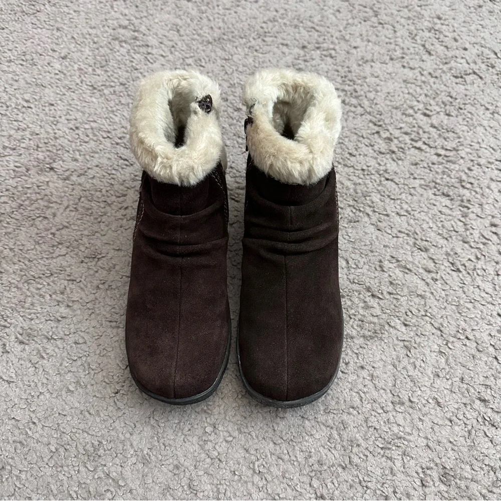 Bare Traps Leanna Faux Fur Trim Brown Leather Suede Ankle Boots